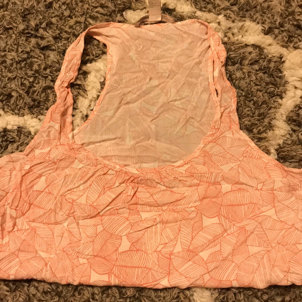 Pink geometric tank top